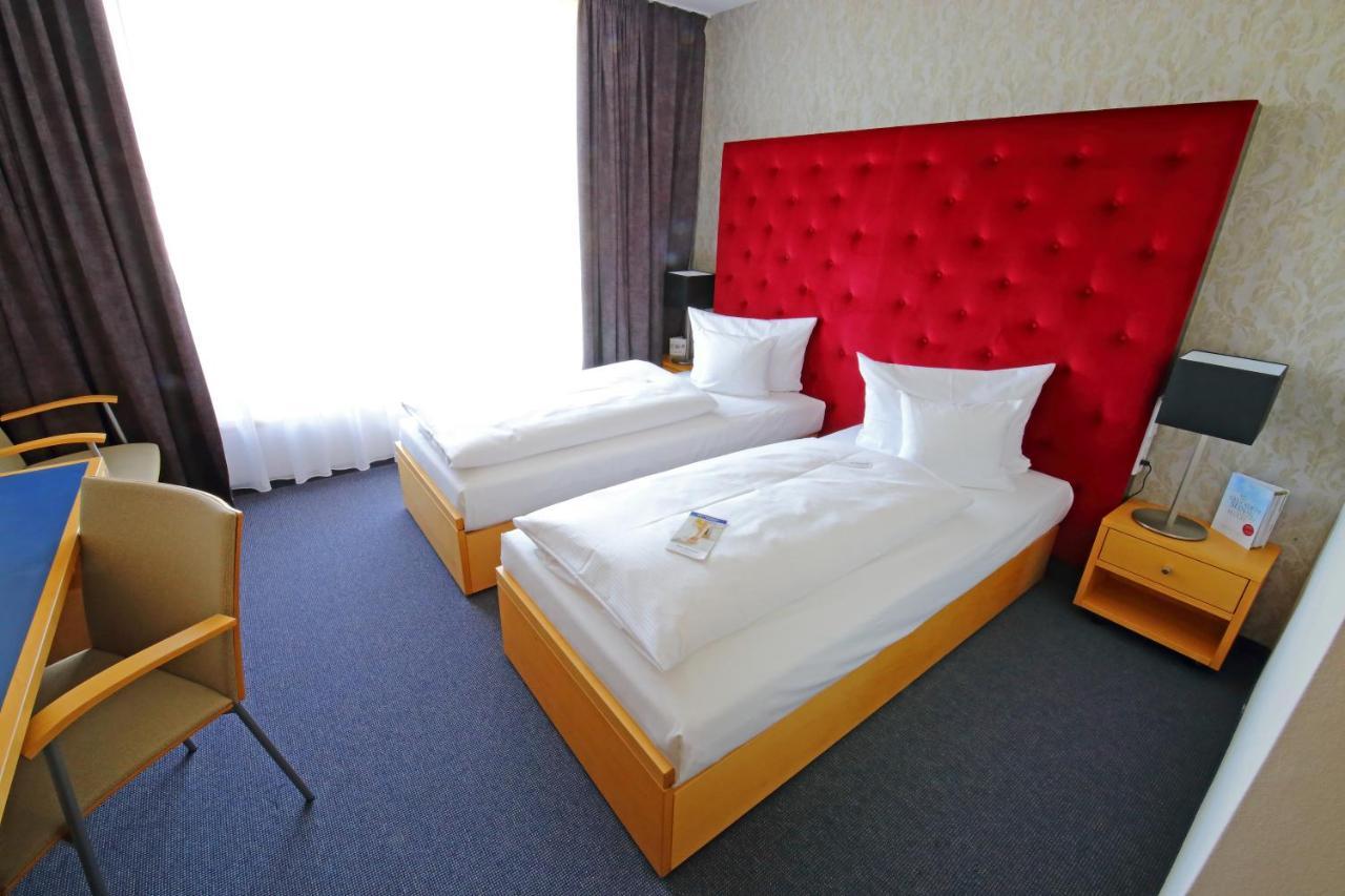 Rugs Hotel Am Schlosspark Lichtenwalde Екстер'єр фото